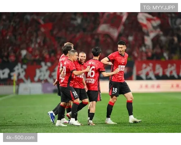 中超第7轮西南德比：成都蓉城迎战云南玉昆，榜首之争悬念重重